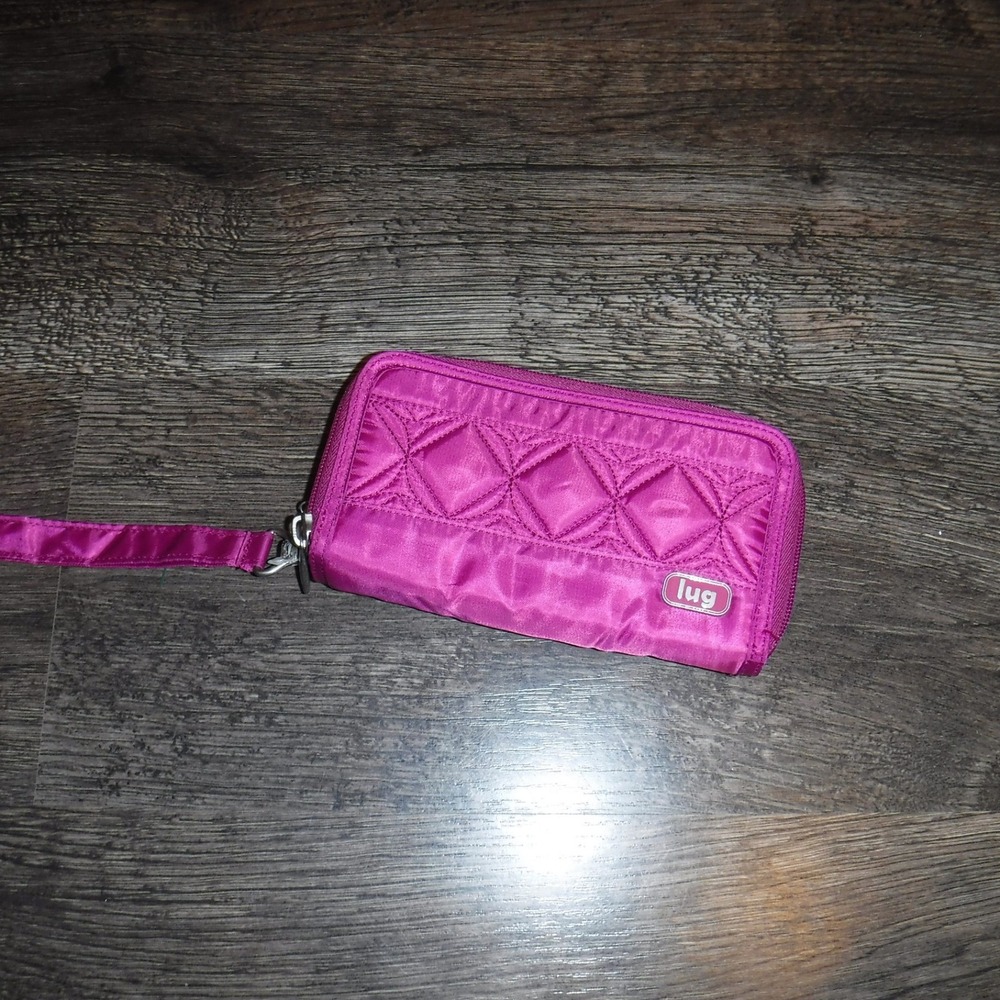 LUG Pink Quilted Wristlet Wallet Travel Organizer Pouch‎